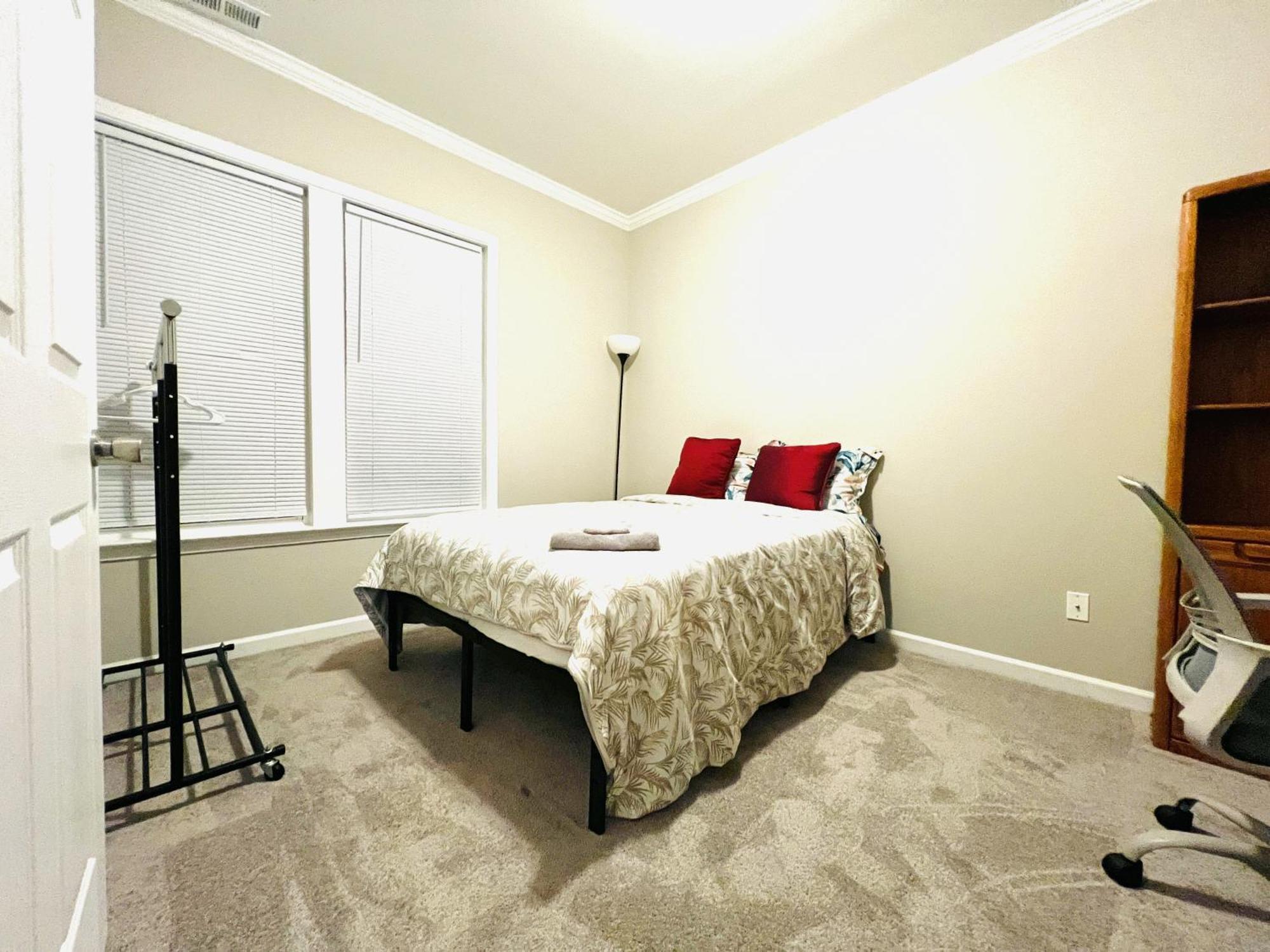 Debbie'S Home Raleigh Bagian luar foto